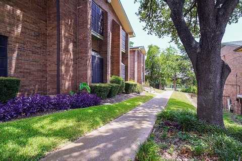 Wedglea Drive #116, Dallas, TX 75211