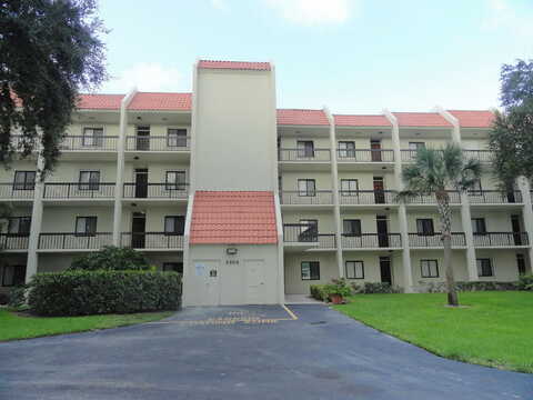 Presidential Way, West Palm Beach, FL 33401