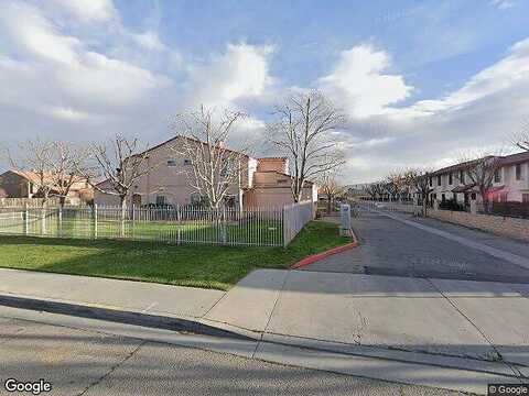 E Avenue Q4, Palmdale, CA 93550