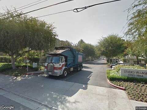 Moorpark St, Studio City, CA 91604