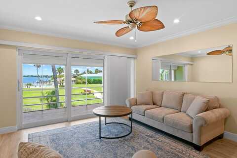 Tequesta Dr, Tequesta, FL 33469