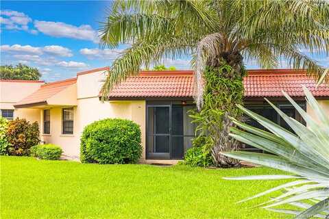 Ne Collins Cir, Jensen Beach, FL 34957