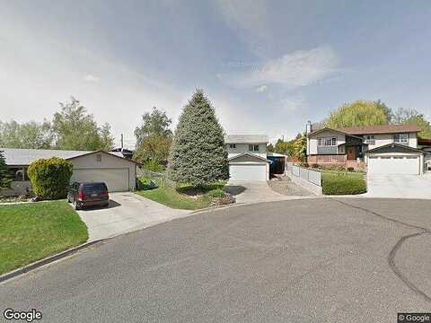 Ridgeway Dr, Yakima, WA 98901