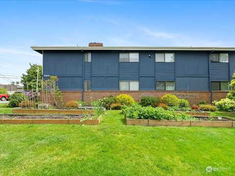 Oakes Avenue Unit 4, Everett, WA 98201