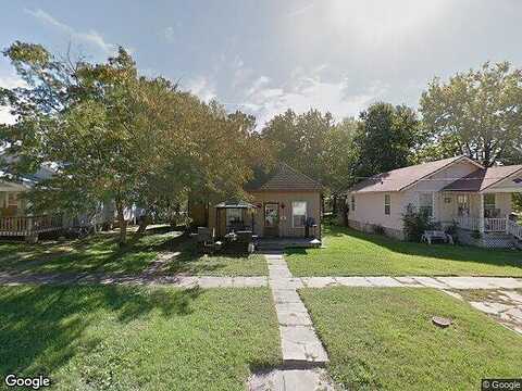 Walnut Ave, OSAWATOMIE, KS 66064