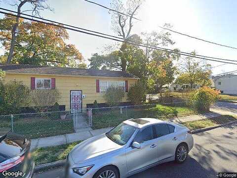 Bedford Ave, FREEPORT, NY 11520