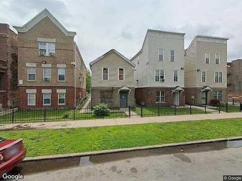 69Th, CHICAGO, IL 60637