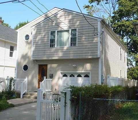 Harvard St, HEMPSTEAD, NY 11550