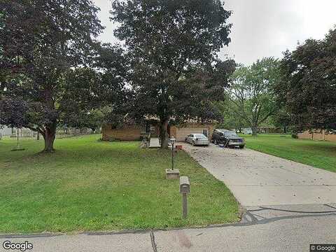 Oak Lane, LANSING, MI 48906