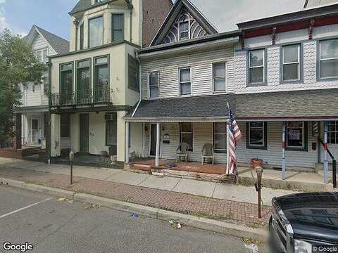 Broad, TAMAQUA, PA 18252