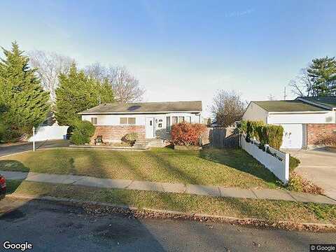 Irving Ave, DEER PARK, NY 11729