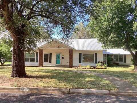 1St Street, Shamrock, TX 79079