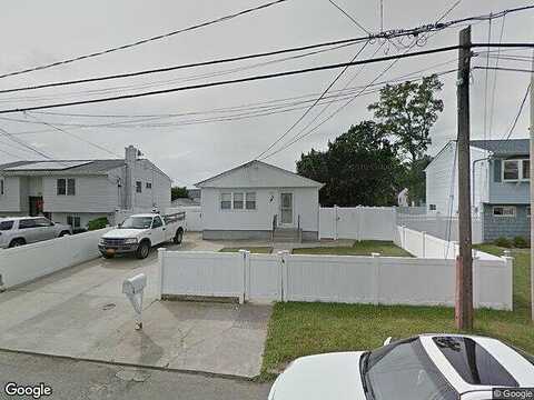 42Nd, COPIAGUE, NY 11726