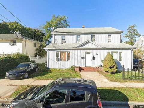 Peters Ave, HEMPSTEAD, NY 11550