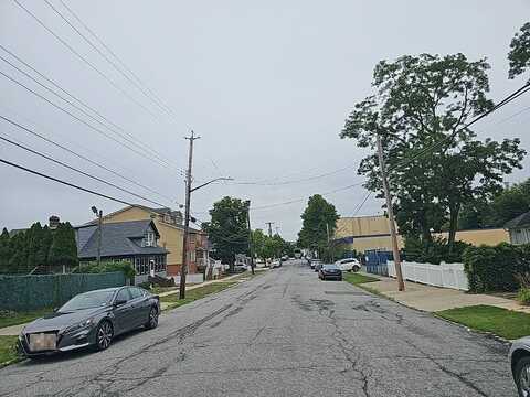 Clifton, STATEN ISLAND, NY 10305