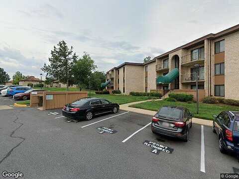 Hanover Pkwy Apt 202, GREENBELT, MD 20770