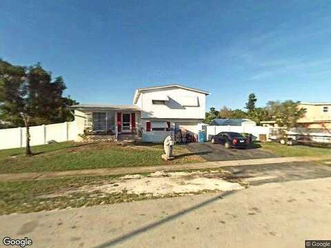 1St, PEMBROKE PINES, FL 33024