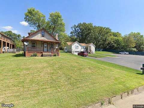 Elk Ave, ROCHESTER, PA 15074