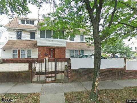 150Th Street, Jamaica, NY 11432