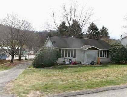 Terrace Ave, Leechburg, PA 15656