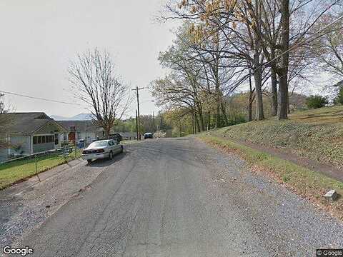 Grove St, ELIZABETHTON, TN 37643