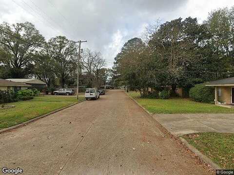 Lee St, ALEXANDRIA, LA 71301