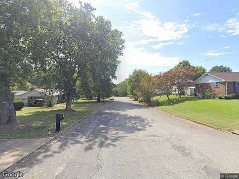 Morningside Dr, LEXINGTON, TN 38351