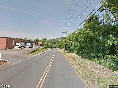 Wall St, WAYNESVILLE, NC 28786