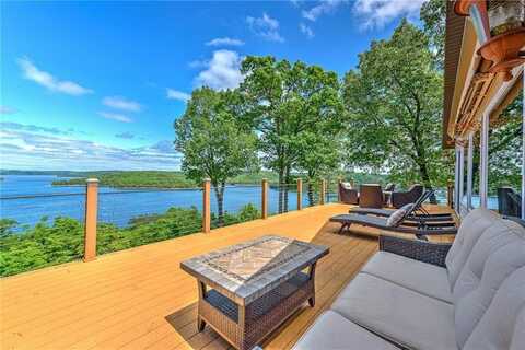 8230 Huckleberry Hills RD, Rogers, AR 72756