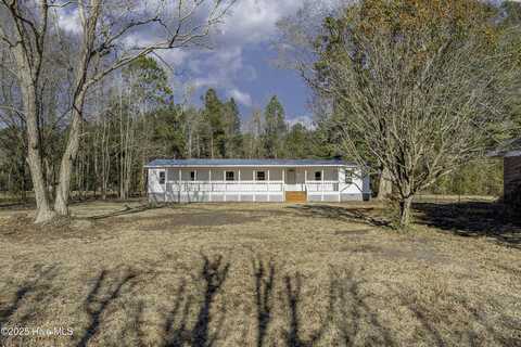 2752 Penderlea Highway, Burgaw, NC 28425