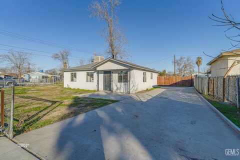 608 Q Court, Bakersfield, CA 93304