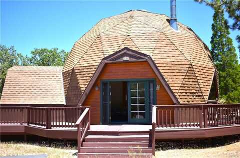 1295 Luna Road, Big Bear City, CA 92314