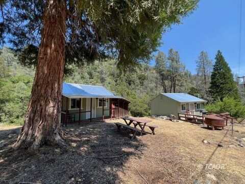 3495 Harrison Gulch Rd, Platina, CA 96076