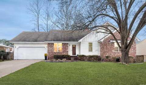 902 Foxwood Drive, Jacksonville, AR 72076