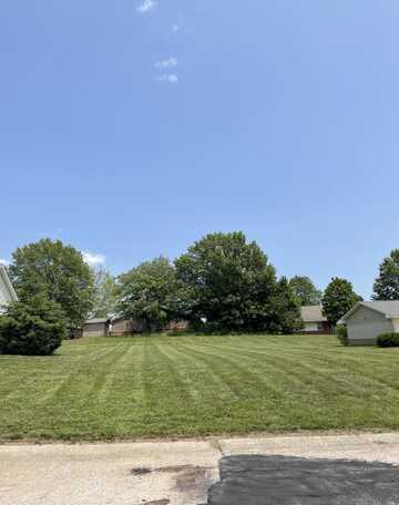 S Westport DR, Marshall, MO 65340