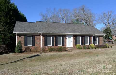 2443 1st Street Place NW, Hickory, NC 28601