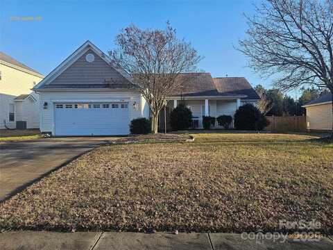 8726 Castle Cliff Drive, Matthews, NC 28105