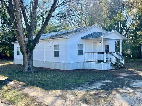 305 1st Avenue, Hartford, AL 36344