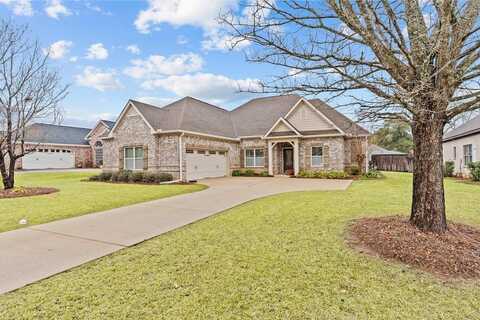 425 Caravella Dr, Dothan, AL 36305