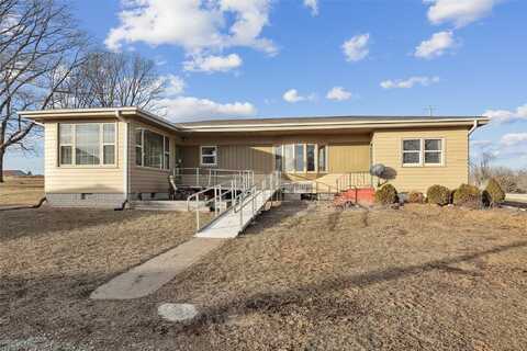 35785 H Avenue, Earlham, IA 50072