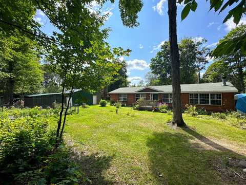 33961 W Huckleberry Lake RD, Trout Lake, MI 49793