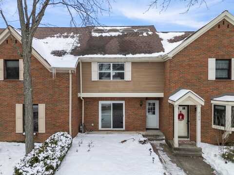 2202 Sandston Road, Upper Arlington, OH 43220