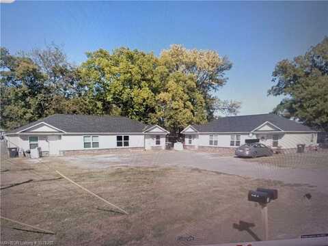 38 W 2nd ST, Mulberry, AR 72947