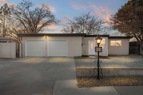 925 AVENIDA ESTRELLITA NE, Albuquerque, NM 87110