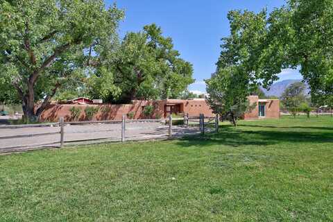 125 QUAIL Trail, Corrales, NM 87048