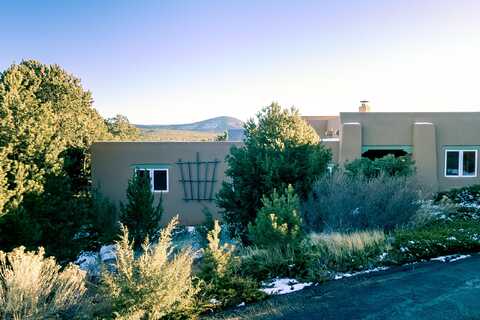 2 Moonrock Rdg, Tijeras, NM 87059