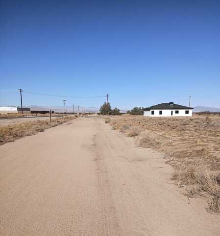 21940 Neuralia Rd Road, California City, CA 93505