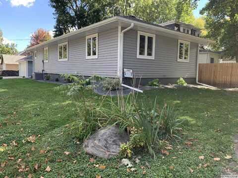 417 N Boulder Ave, NORA SPRINGS, IA 50458