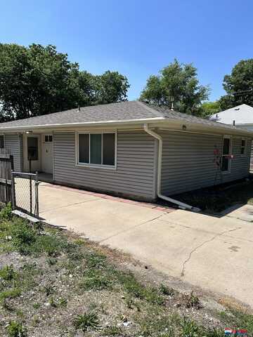 1631 S 6th Street, Lincoln, NE 68510