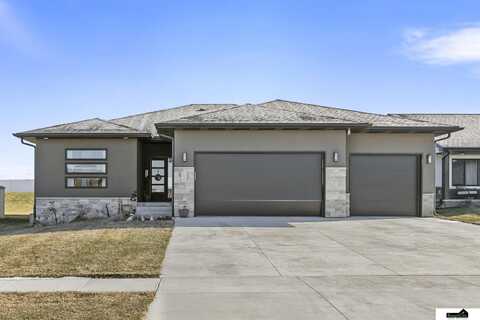 6056 Las Verdes Lane, Lincoln, NE 68523